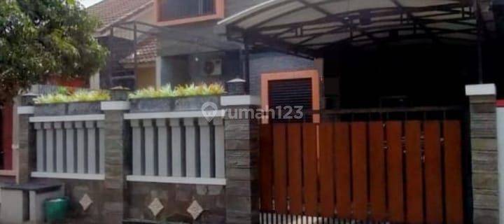 Rumah 3 Lantai Murah & Lokasi Strategis 1