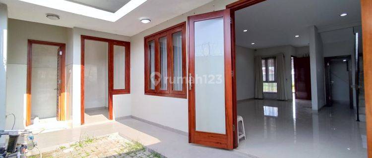 Rumah Cluster 2 Lantai Mewah Di Colomadu 1