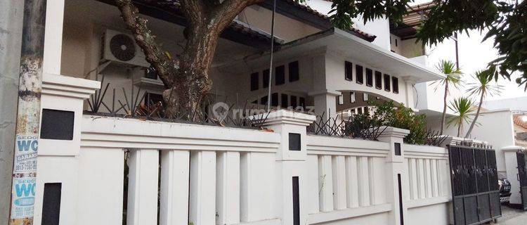 Rumah 1,5 Lantai Di Manahan Tengah Kota Solo 1