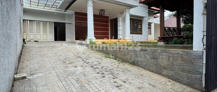 NICE HOUSE in WIJAYA MELAWAI, KEBAYORAN BARU 1
