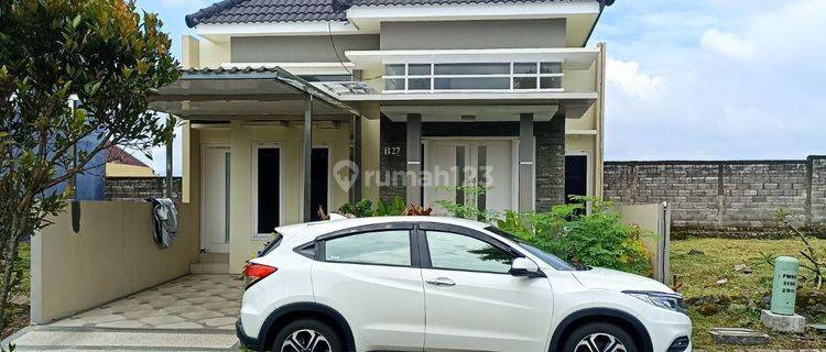 Rumah modern dekat UMM dan exit tol Karanglo 1