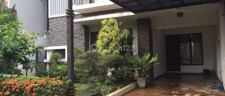 Rumah Siap Huni  Harga Murah  Taman Belakang Luas 1