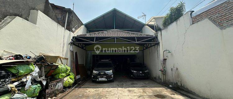 Rumah 2 Lantai di Pinggir Jalan Pulogebang Cakung, Jakarta Timur 1