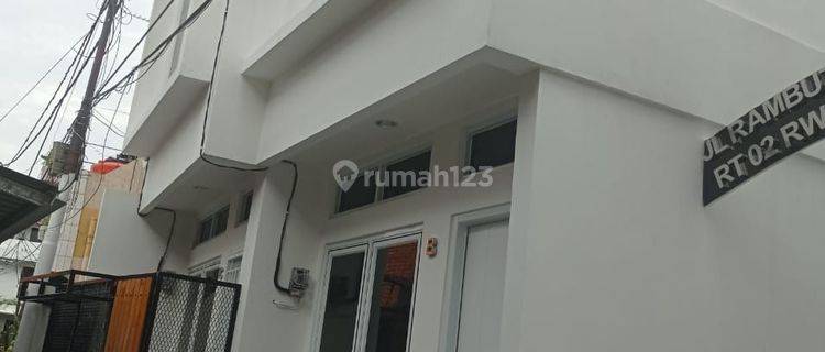 Cipinang elok rumah 2 lantai modern minimalis strategis SHM 1