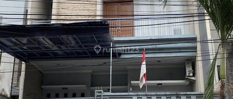 Rumah Modern Bagus Di Tanjung Duren Dekat Mall Central Park 1