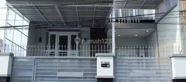 Dijual Cepat Rumah 2 Lantai Rapi Dekat Kampus Binus Kebon Jeruk 1