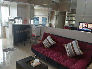 Apartemen  Seasons City  2 Kamar Tidur Semi Furnished Bagus 1