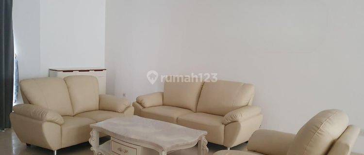 Disewakan Rumah Pik Golf Island Uk 200m2 Furnished Elegant Full Marmer Jakut  1