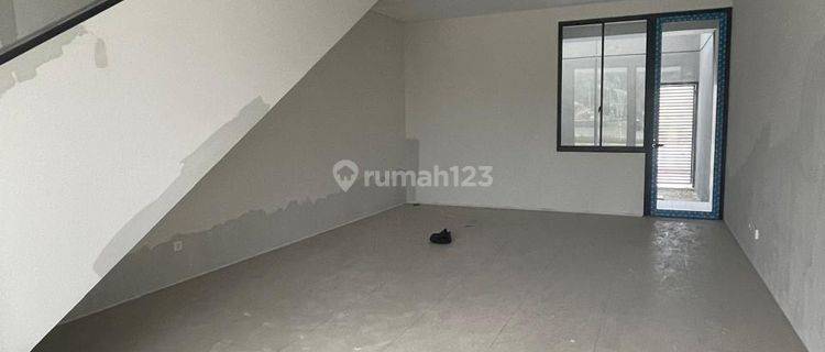 Ruko Baru Modern di Sasakirana Kota Baru Parahyangan 1