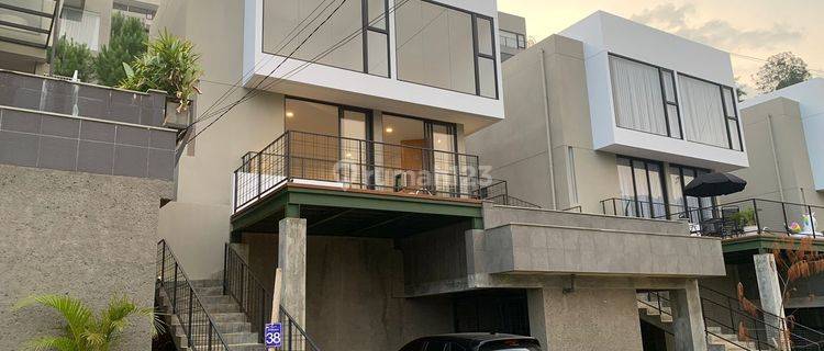Rumah Mewah Murah View Lembah Hijau di Dago Village Bandung 1