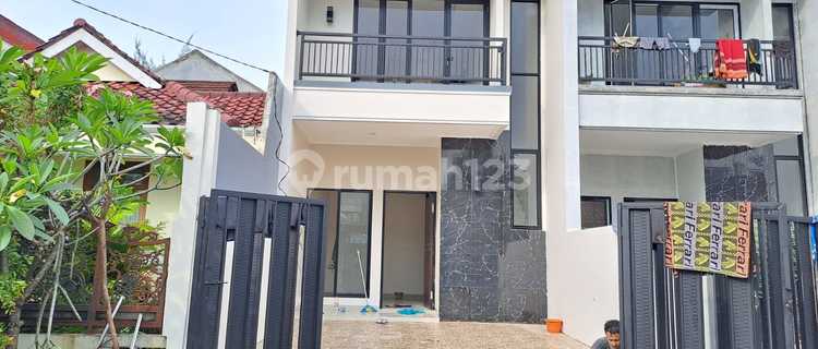Rumah Baru 2 Lantai Villa Melati Mas, Siap Huni 1