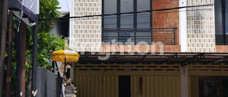 NEW 2-STOREY SHOPHOUSE RIGHT ON THE ROAD'S EDGE ROW 8 METERS 1