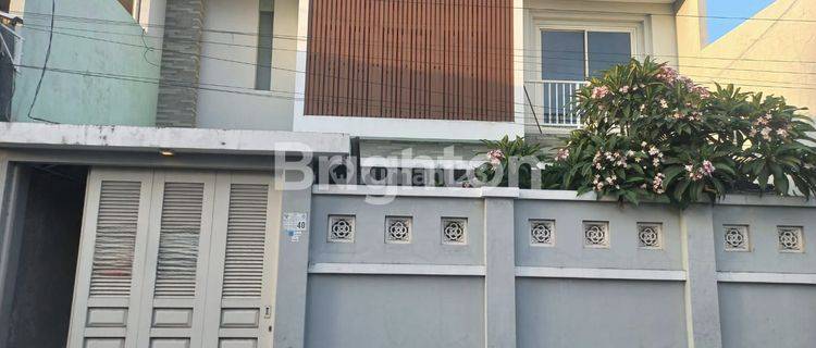 LUXURY MODERN 2 STOREY HOUSE IN DENSELY POPULATED ENVIRONMENT 1