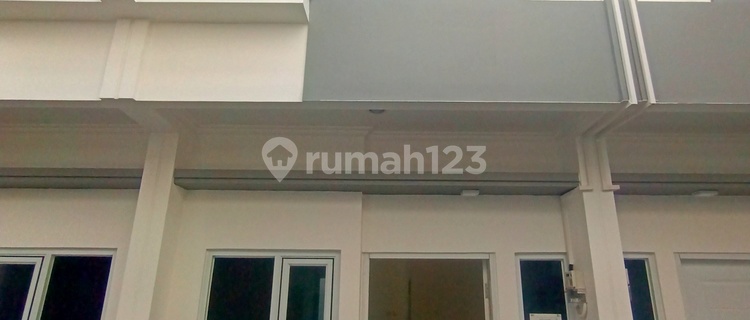Rumah Kayu Manis Jakarta Timur 2 Lantai SHM SHM 1