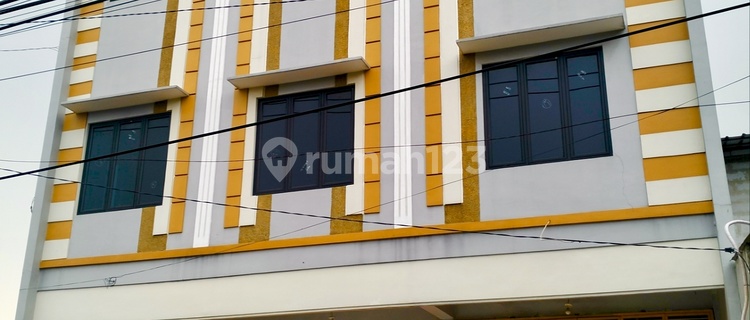 Triplex Shop House, Kali Baru, South Tambun, Unfurnished 1