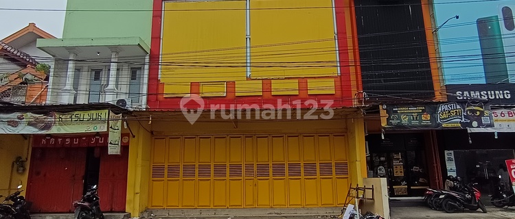 Row House in Bekasi City 187.0 m² Unfurnished SHM 1