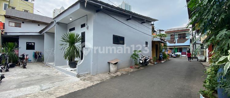 Good Kos with SHM in Pedurenan, Kuningan, South Jakarta 1