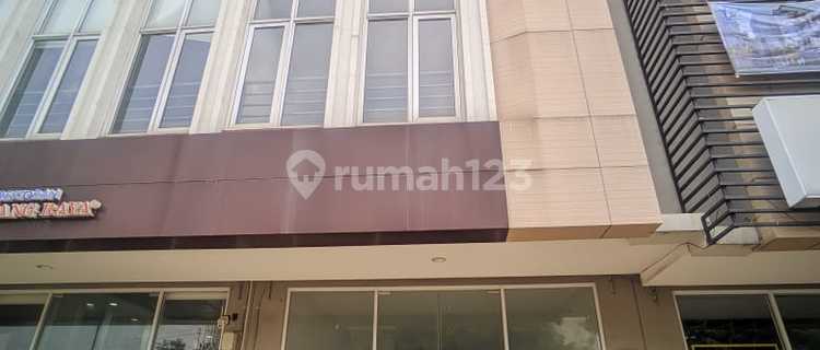 Good Ready-to-Use 3-Storey Shop House Facing Main Road in Cibubur Leisure City 1