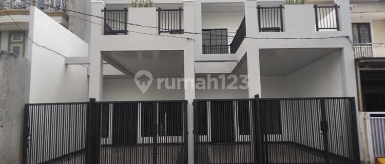 Rumah Rumah di Taman Puspa Citra Raya 1