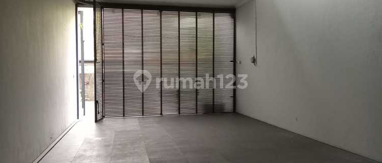 Dijual Rumah Lux Mainroad Citarum Bandung 1