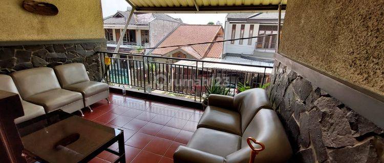 Rumah 2 Lantai Bagus Furnished SHM di Astanaanyar, Bandung 1