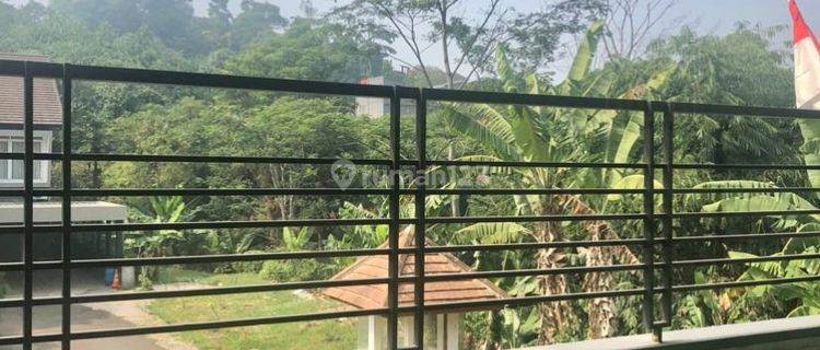 Rumah 2 Lantai Bagus Furnished HGB di Dago Pakar, Bandung 1