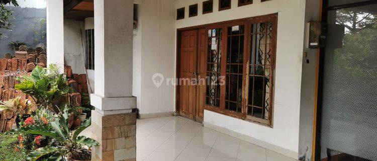 Rumah 2 Lantai Bagus Semi Furnished SHM di Arcamanik, Bandung 1