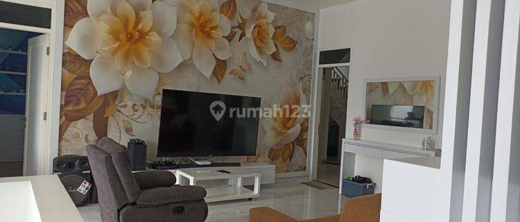 Di Jual Rumah Lux Singgasana Pradana  1