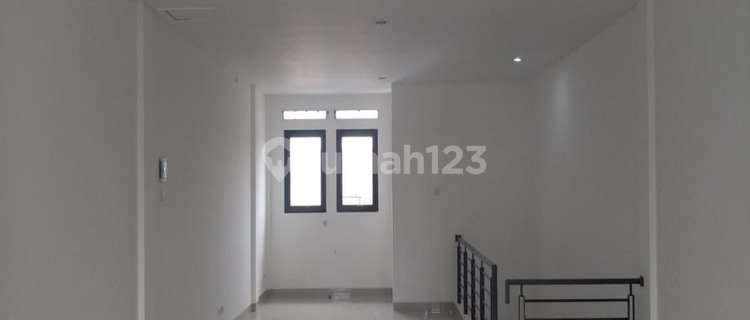 Di Jual Ruko Lokasi Strategis Di Batununggl 1