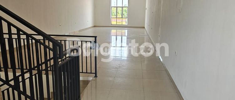 TWO-STORY SHOPHOUSE IN JAGAKARSA 1