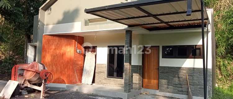 3 Bedroom House Strategically Located South of Umy Good House with SHM 1