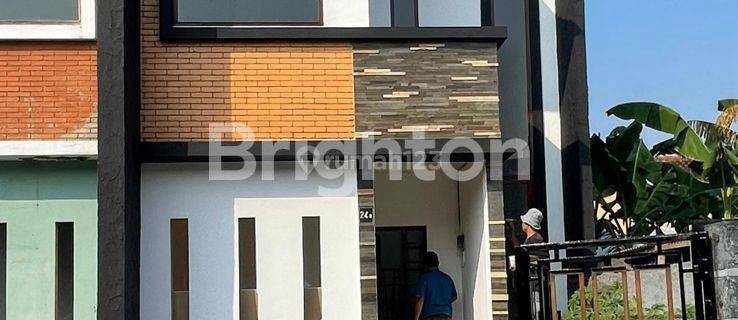 RUMAH SIAP PAKAI DENGAN KONSEP MEZANIN DI PEDURUNGAN. CUMA ADA 2 UNIT! 1