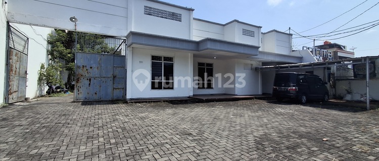 Ready-to-Use Warehouse in West Semarang. Tronton Access, Flood-Free 1