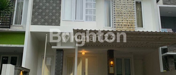 RUMAH 2 LANTAI SIAP PAKAI SUDAH FULL FURNISHED. TINGGAL BAWA KOPER YUK 1