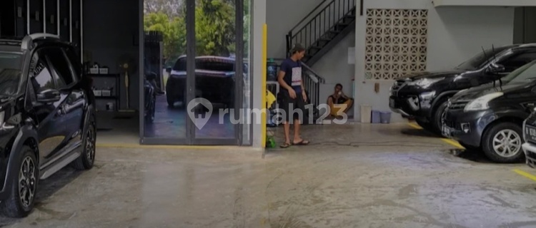 Ready-to-Use Warehouse in North Semarang. Well-Maintained Condition, Includes Office Space & Employee Mess. 1