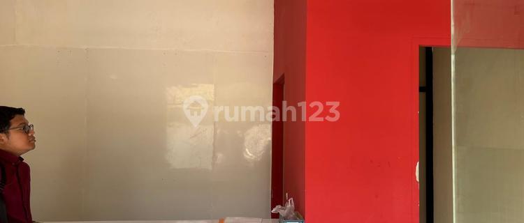Ready-to-Use 2-Story Shophouse in South Semarang 1