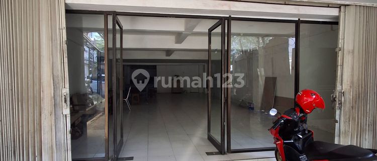 Ready-to-Use Shophouse in Puri Anjasmoro 1