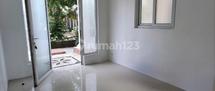 Rumah 2 Lantai Siap Pakai di Semarang Barat 1