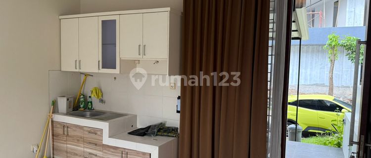 Ready-to-Use One Gate System House in Banyumanik 1