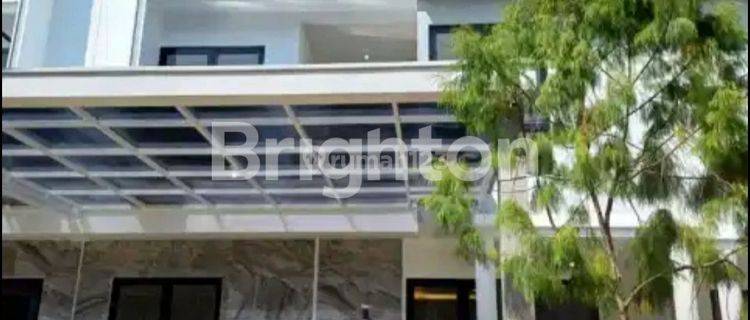 Rumah 2,5 Lantai Siap Pakai Di Bsb City. Model Baru Tipe Attic. Sudah Full Furnished 1