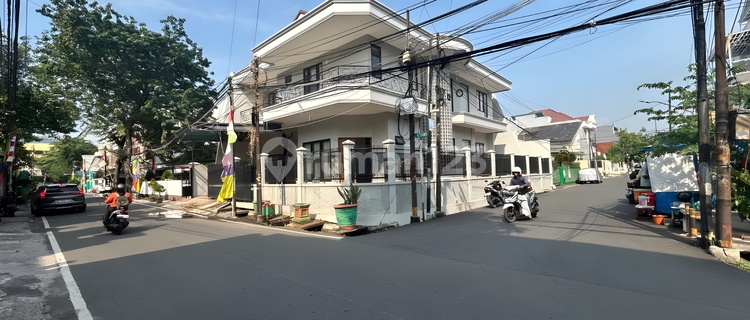 Rumah 2 Lantai Luas & Nyaman Tomang-Dkt Pintu Tol Jakarta Barat 1