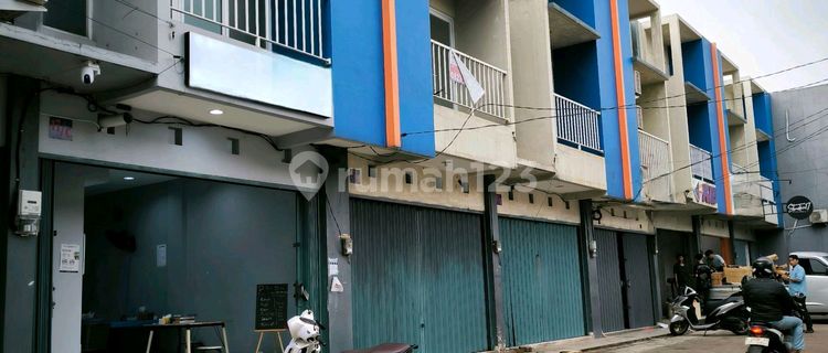 Strategic Shop House in the Center of Bogor City 1