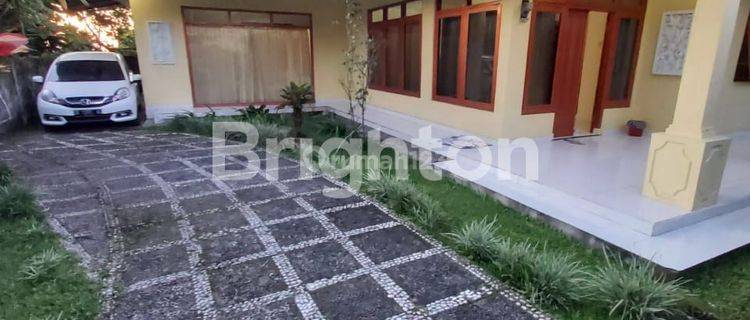 RUMAH SEMI VILLA FULL FURNISHED DI BEDUGUL 1