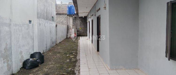 Di jual Rumah kotrakaan di Cilodong depok surat SHM Bagus daerah strategis bagus ada 5 bedroom murah meriah jual rugi karna mau cepat 1