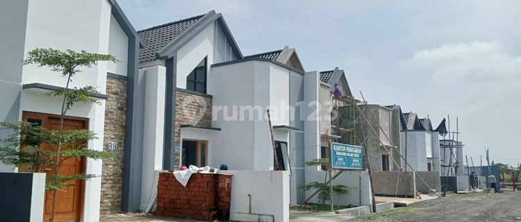 AFFORDABLE RESIDENCE NEAR MERDEKA JOMBOR SUKOHARJO SPORTS ARENA, ASRI TIMUR HOUSE, BRI TORIYO, BENDOSARI 1
