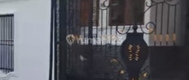 Nice Semi-Furnished HS House in Bojong Indah, West Jakarta 1