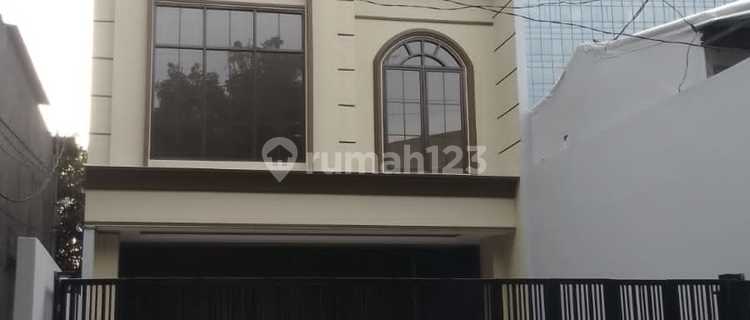 New 3.5-Story Shop House in Mega Kuningan, Setiabudi 1