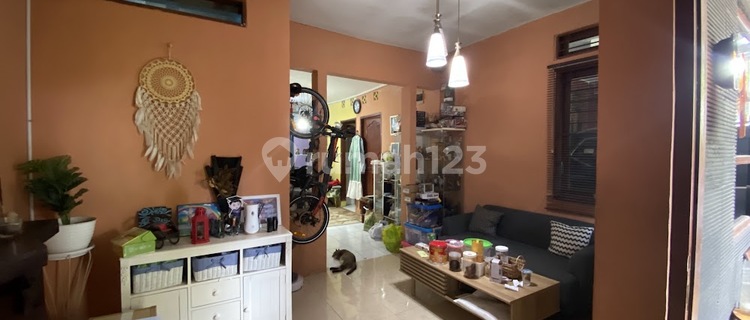 House for Sale in Griya Pancoran Mas Indah Near Mall, KPR Available 1