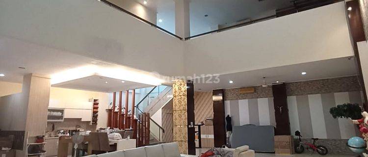 Rumah Pluit Lokasi Bagus Jalan Utama Lebar 3 Mobil Lantai Marmer 1