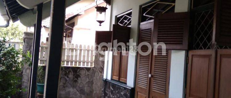 RUMAH 4 KAMAR TIDUR AREA GEDONGKUNING 1